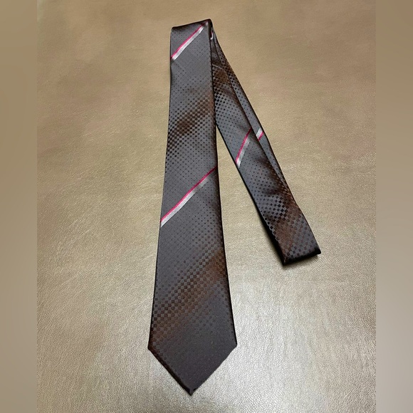 Louis Vuitton Silk Regimental Damier Tie Brown with grey and red stripe - Picture 1 of 6